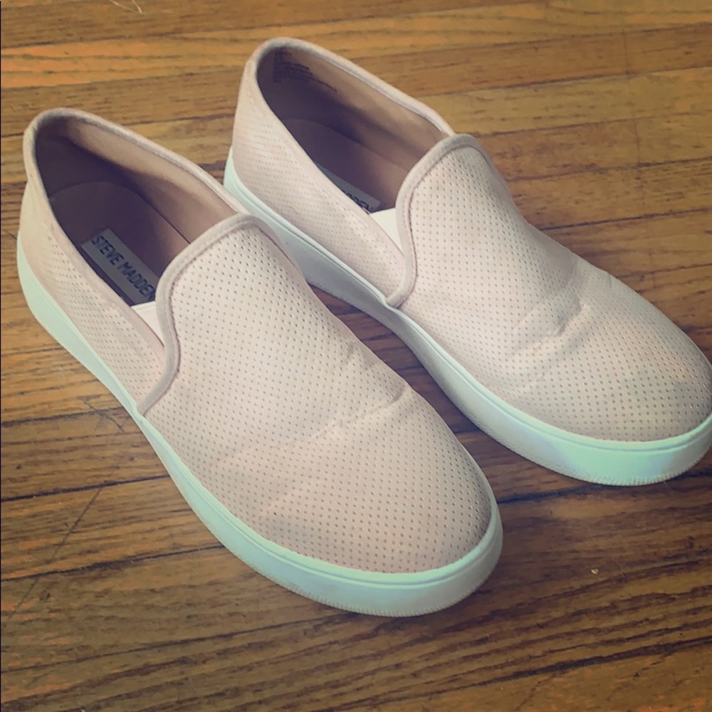 Steve Madden slip ons